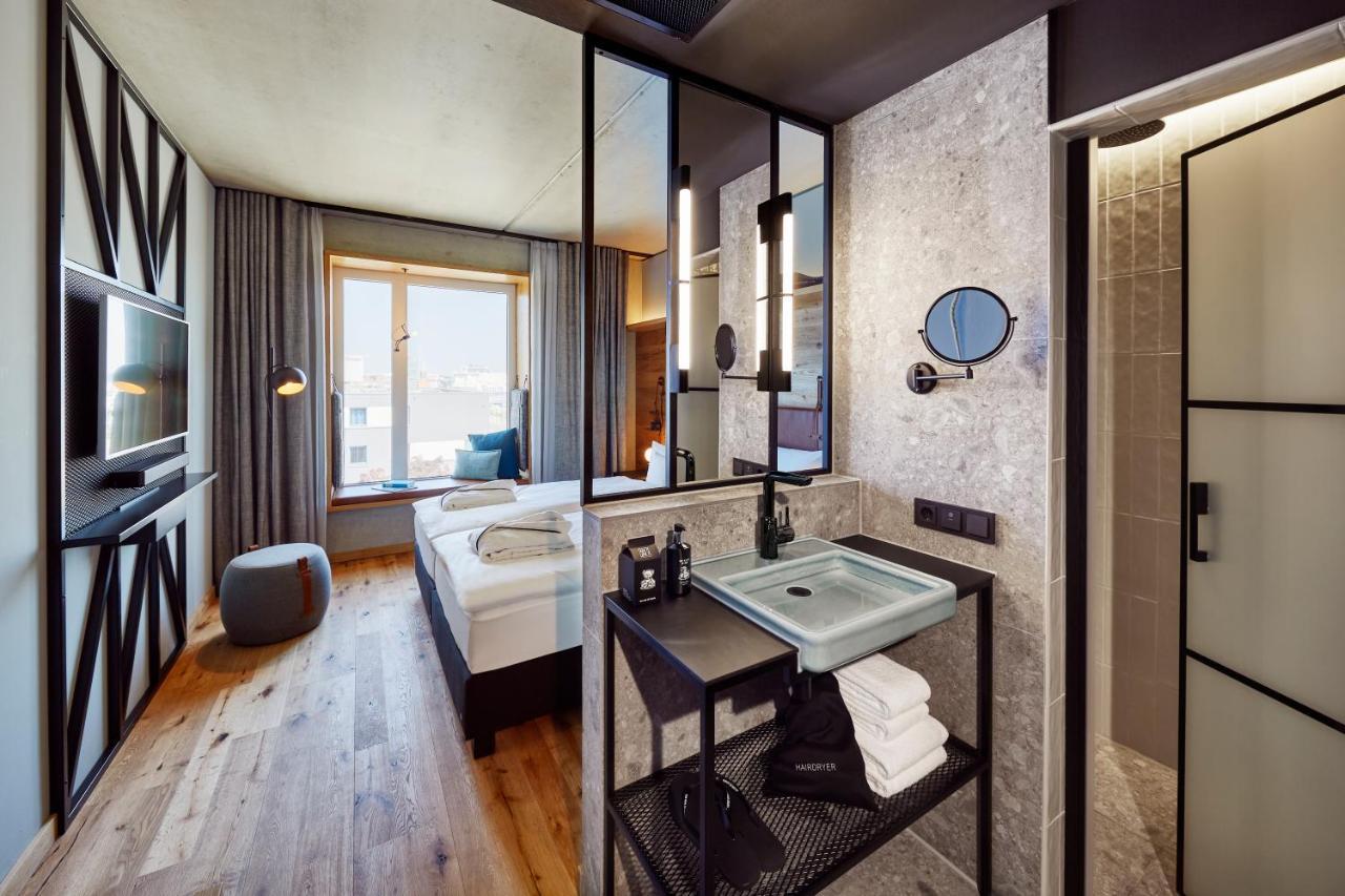 Me And All Hotel Kiel, By Hyatt Bagian luar foto