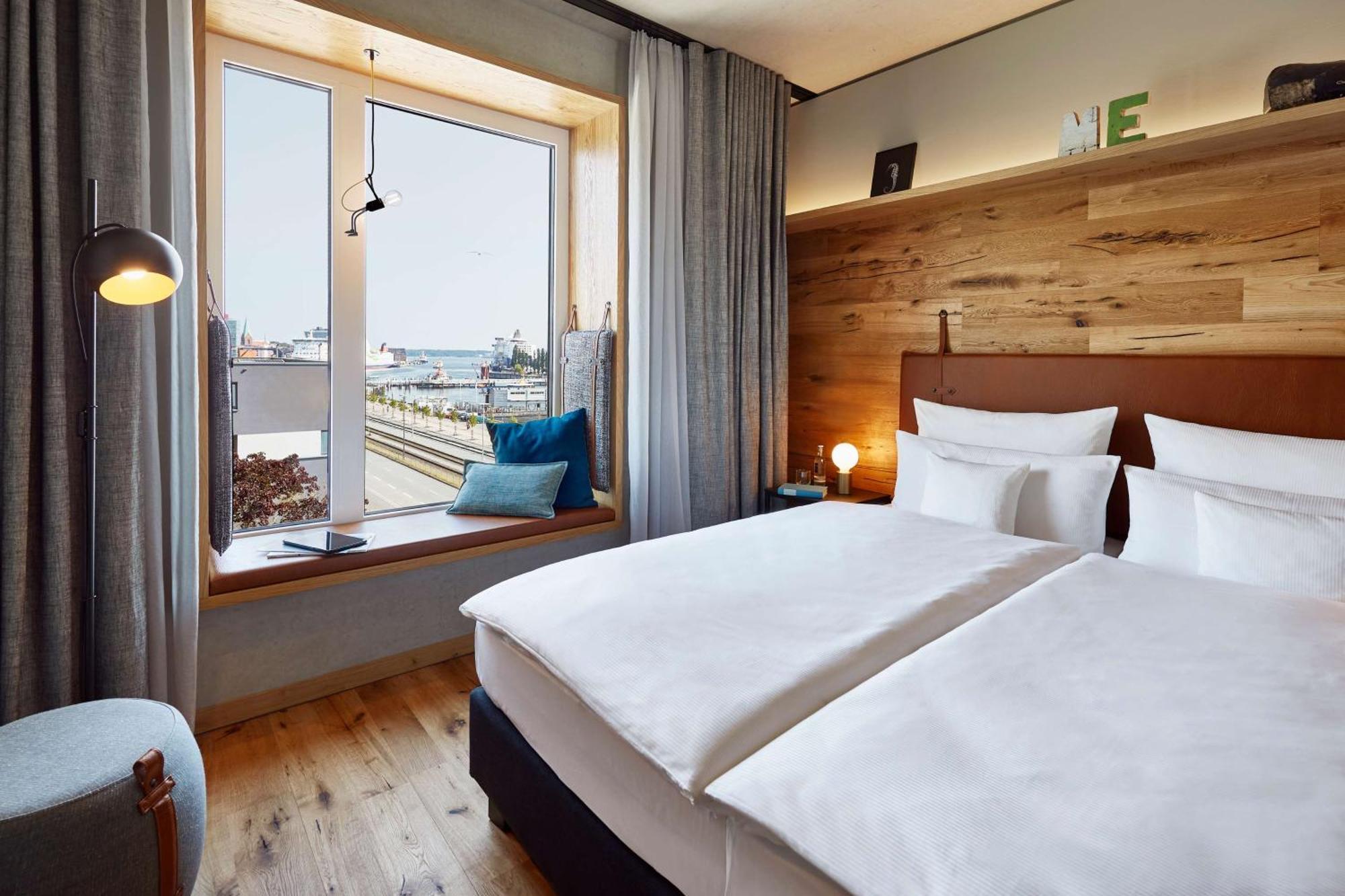 Me And All Hotel Kiel, By Hyatt Bagian luar foto